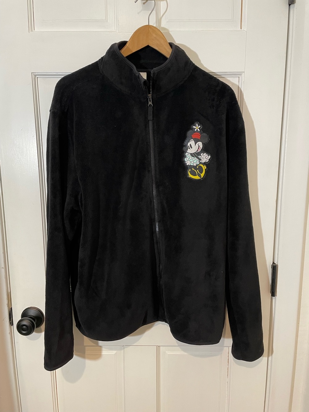Disney Black Fleece Jacket w/ Minnie Mouse women’s XXL